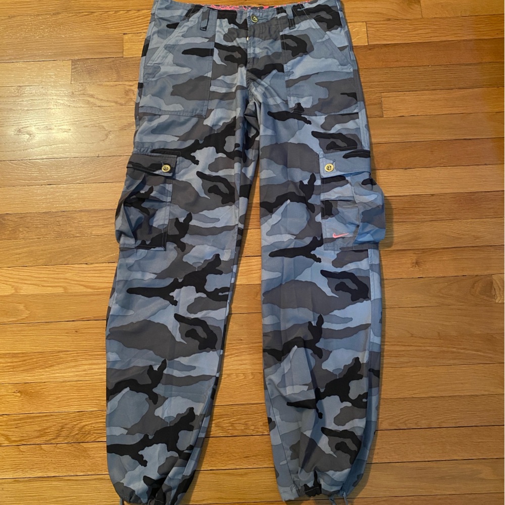 Nike FIT DRY Women’s GRAY and BLUE cargo pants gold buttons & pink logo size 4-6